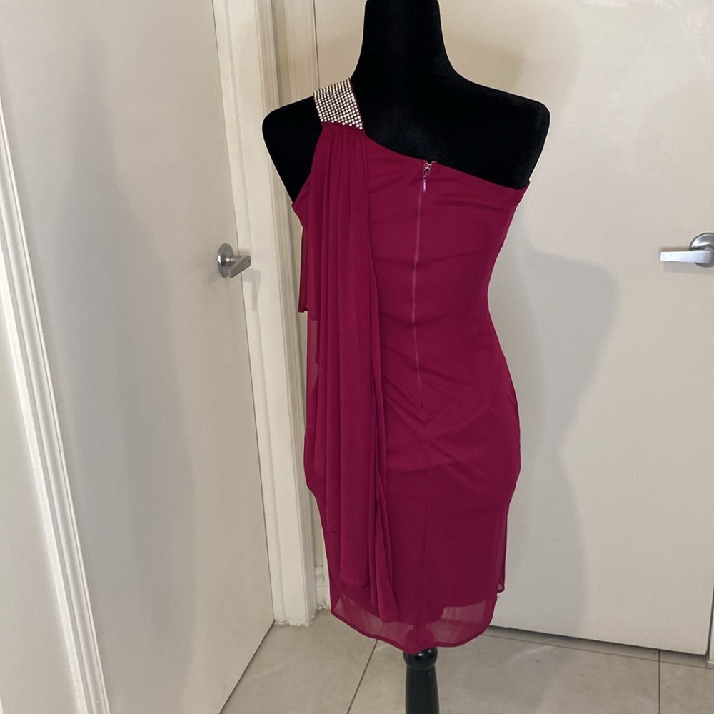 Cocktail Dress in Burgundy One-Shoulder Chiffon with Rhinestone Size XX-S